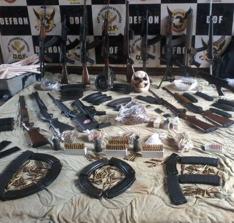 Arsenal incautado en la frontera iba a ser entregado al PCC en Paraguay