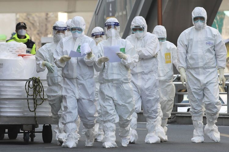 España registró otras 950 muertes por coronavirus y superó las 10.000 víctimas fatales