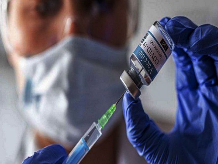 En una primera fase Salud prevé vacunar a casi 800.000 personas