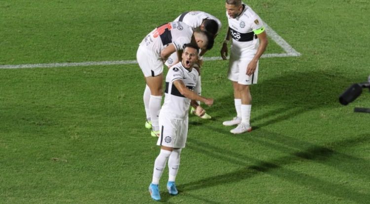 Cardozo, con un doblete, le da el triunfo a Olimpia