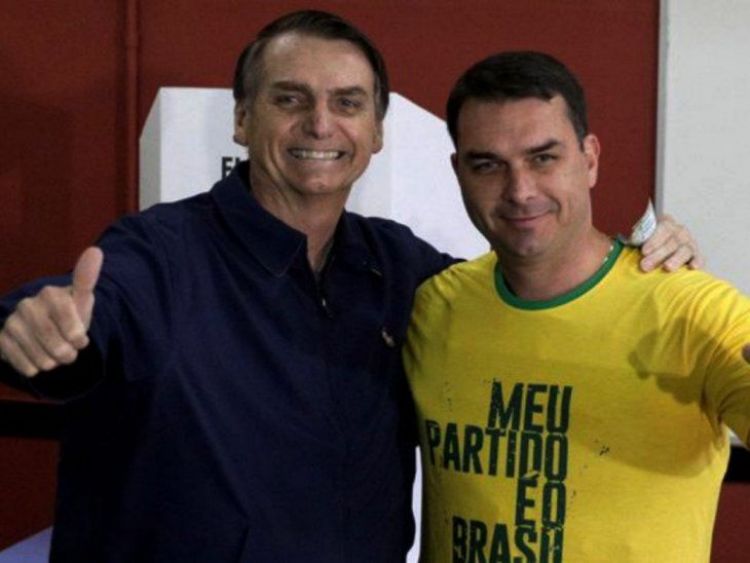 Fiscalía denuncia a hijo mayor de Bolsonaro por caso de corrupción