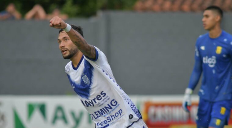 Heroica de Ameliano que sigue en Primera