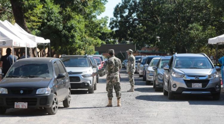 Mayores de 55 con terminaciones 0 y 1 se vacunan hoy