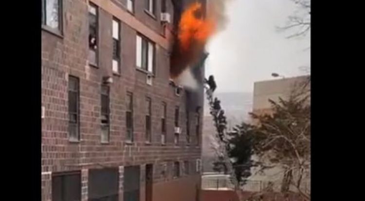 Nuevo balance del incendio de Nueva York reduce a 17 el número de muertos