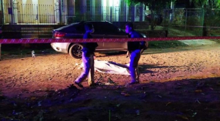 Mataron a hombre frente a casa de sus suegros, ellos cerraron las puertas a la Policía