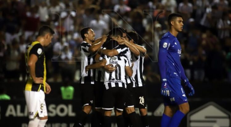 Libertad vence a Guaraní y retoma la punta