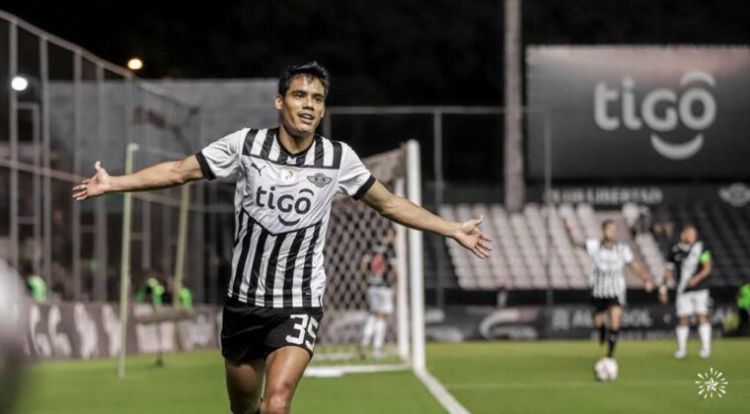 ¡Clásico que tuvo de todo! Libertad se repone con triunfo ante Olimpia