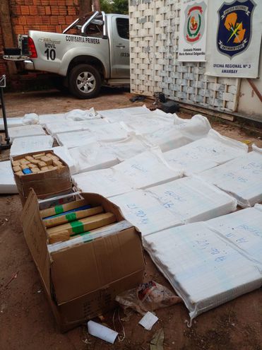 Hallan más de 430 kilogramos de marihuana en casa abandonada