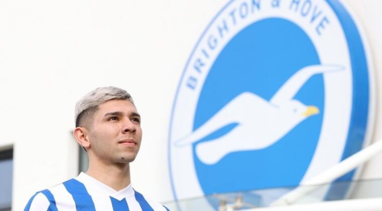 El Brighton oficializa la contratación de Julio Enciso