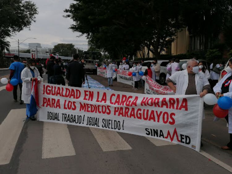 Médicos anuncian movilización y advierten sobre huelga general