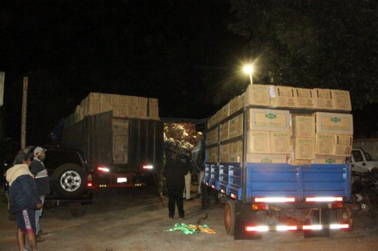 12 personas fueron detenidas en incautación de 30 toneladas de productos de contrabando