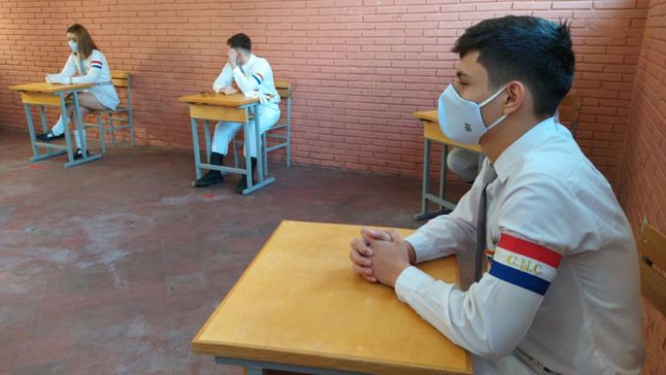 Salud advierte de "situación crítica" por casos de niños con cuadros respiratorios