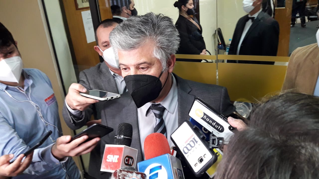 Giuzzio: “utilizaron el allanamiento para llevarse información sensible que tenía sobre Horacio Cartes”