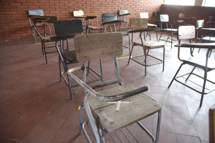 MEC confirma que año cerrará con 243.000 estudiantes fuera de aulas