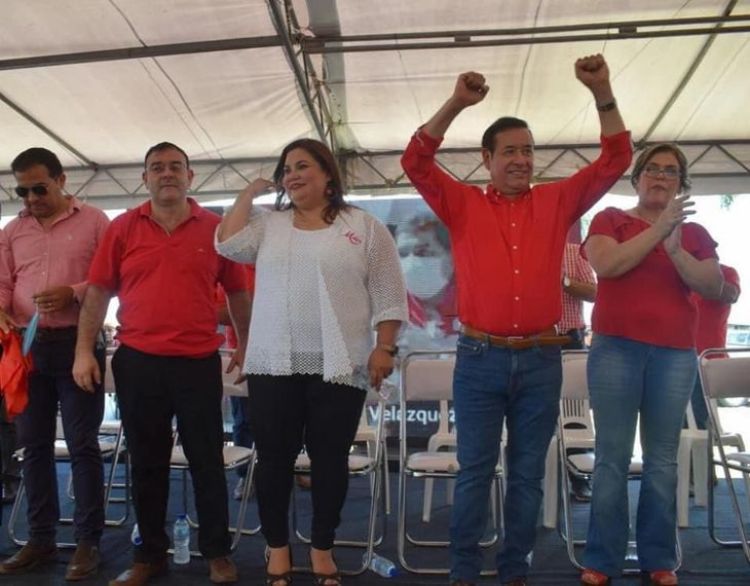 Velázquez lanza su movimiento y se escuda en cuestionadas figuras