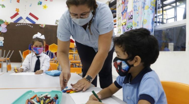 Vuelta a clases: MEC llama a concurso a 10.000 docentes