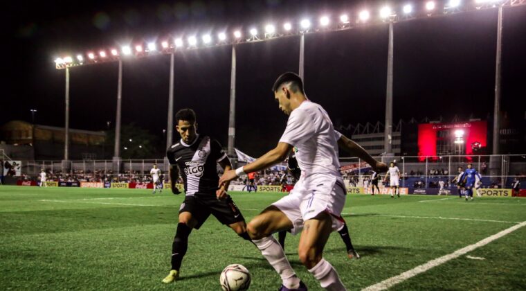 Nacional y Olimpia empatan en intenso partido en la Visera