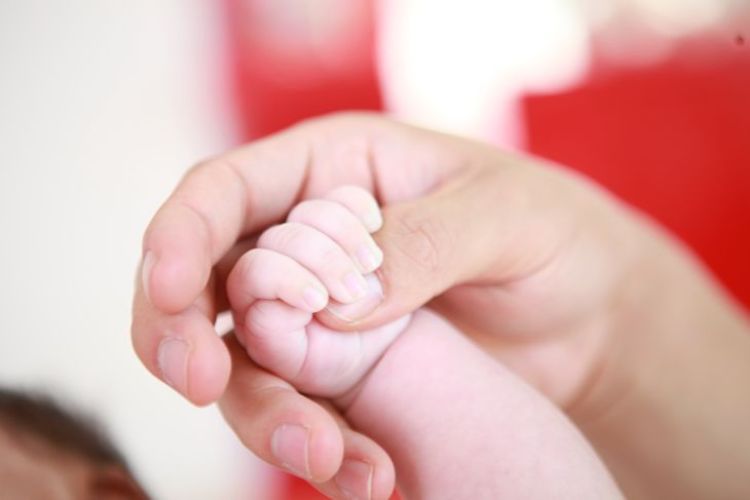 Piden incluir a bebés prematuros en esquema de vacunación