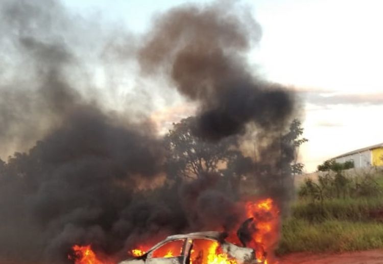 Atentado contra Acevedo: hallan incinerado el vehículo utilizado por sicarios
