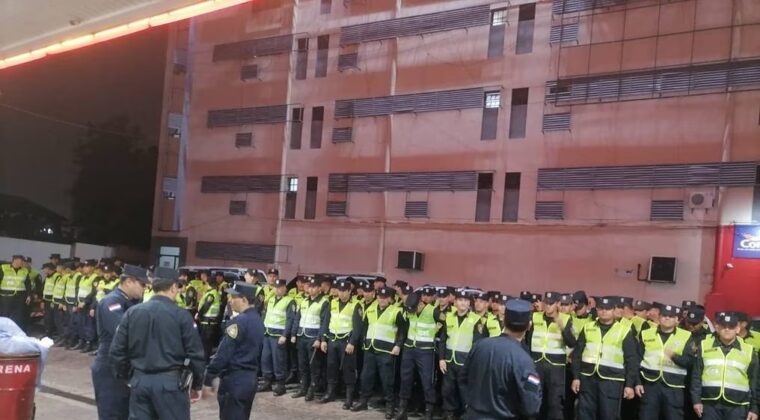 Manifestantes amenazan con “quemar vivos a policías” y se activa alerta máxima