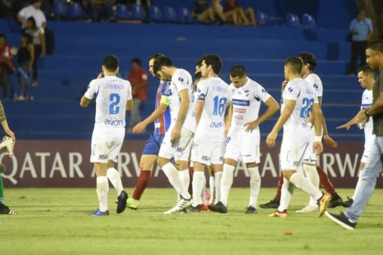 Nacional vuelve a caer ante Bahía y queda eliminado de la Sudamericana