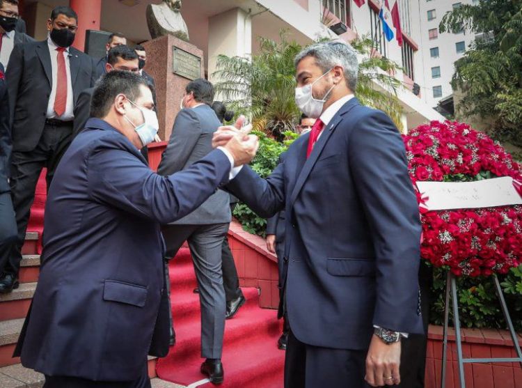 Cartes rompe con Mario Abdo tras la sorpresiva elección en el Senado