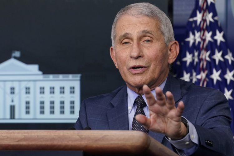 Anthony Fauci anticipó una explosión de casos de COVID-19 en EEUU tras la celebración del día de Acción de Gracias