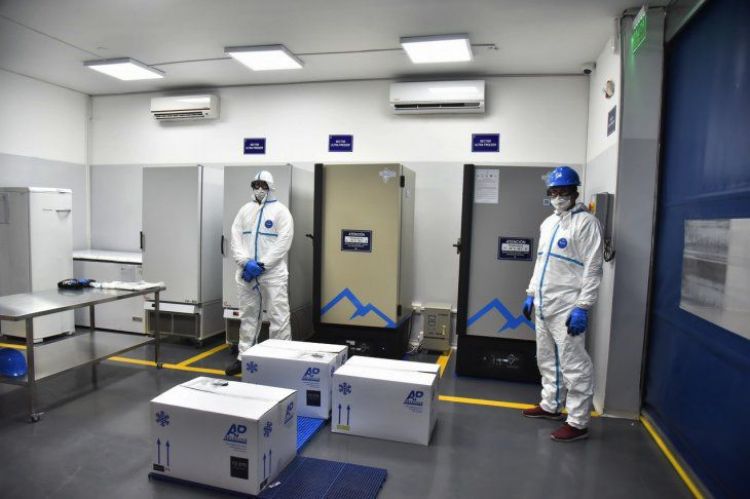 En 4 ultrafreezers, 200 termos y refrigerador almacenarán Pfizer