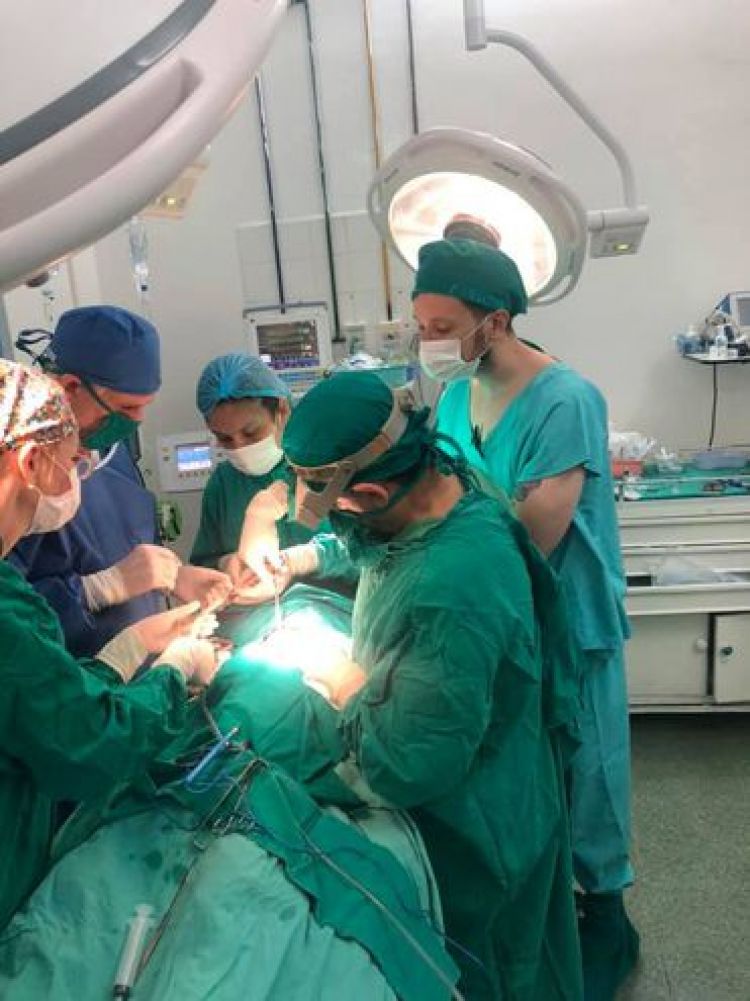 Plantel médico del Ineram salva a niño que tenía una pila en el esófago