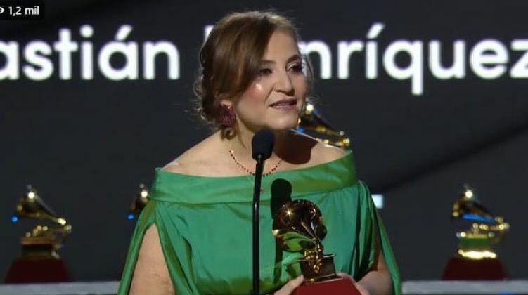 Berta Rojas gana 2 Grammy y ubica a Paraguay en la cima