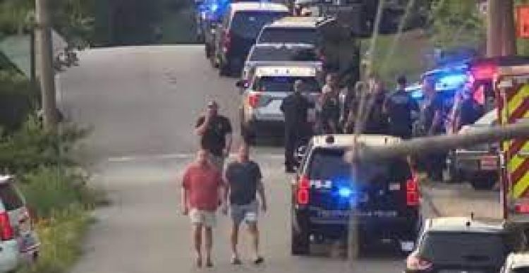 Tiroteo en iglesia de Alabama deja al menos un muerto y dos heridos