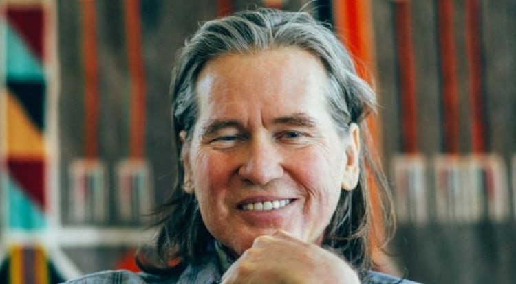 Val Kilmer filma sus memorias y sus secuelas del cáncer