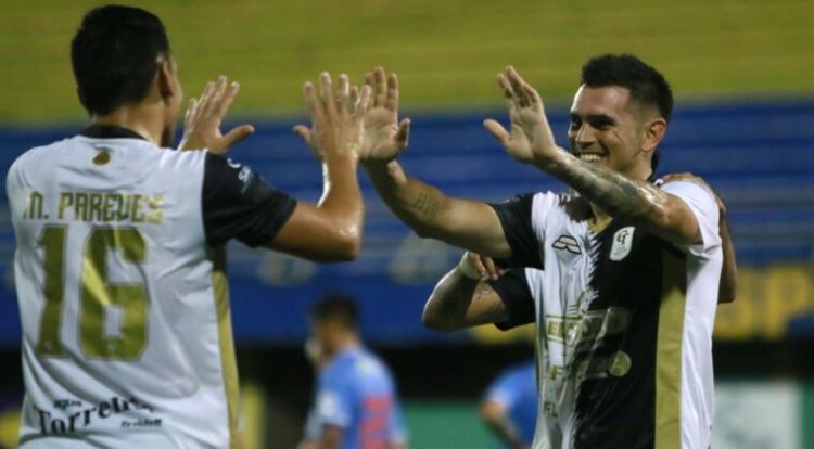 Tacuary captura puntos de oro en la lucha por la permanencia