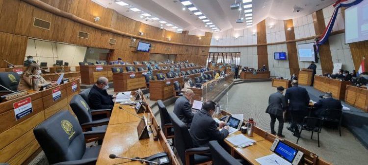 Mayoría en Diputados anuncia voto a favor de aumento a los docentes
