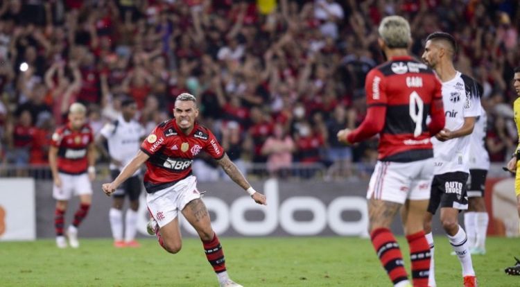 Flamengo posterga la coronación del Atlético Mineiro