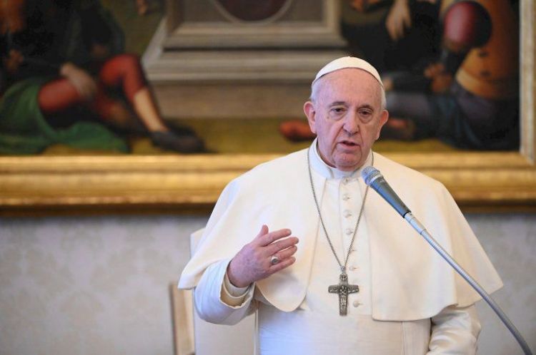 Papa pide un "pacto educativo mundial" frente a la actual "catástrofe"