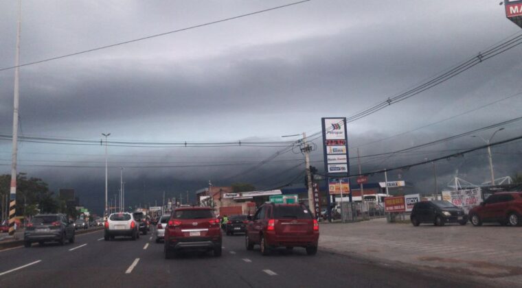 Lluvias y tormentas eléctricas para este martes