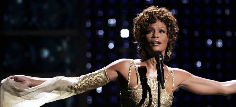 Hollywood llevará al cine la vida de Whitney Houston