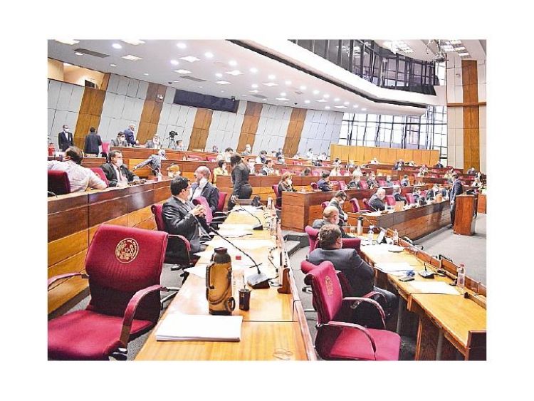 Aprueban periodo de cuatro años para futuros intendentes