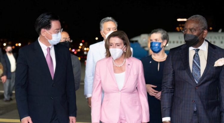 Pelosi dice que su visita Taiwán es para apoyar a la isla ante las “amenazas” de China