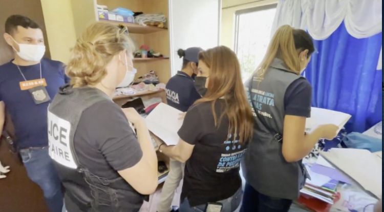 Megaoperativo contra la trata de personas: víctimas eran tentadas en redes sociales