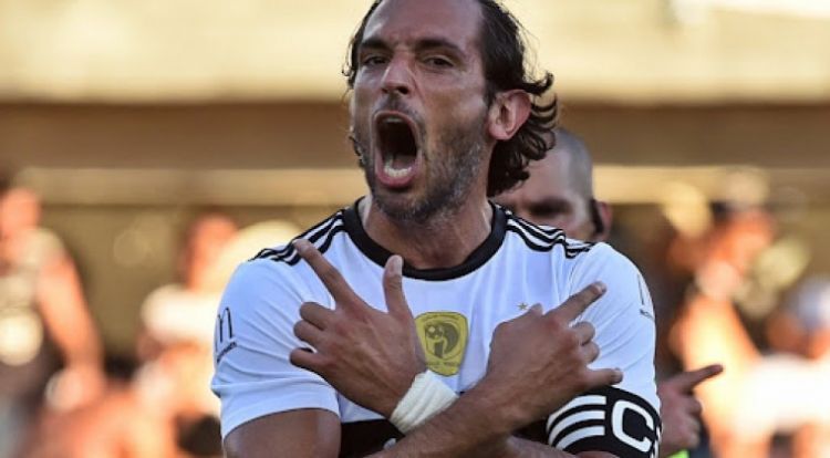 Olimpia no tendría argumentos a su favor para retener a Roque Santa Cruz