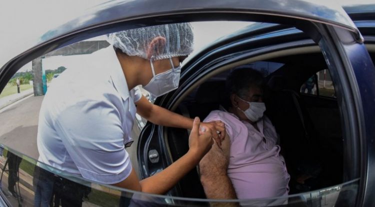 Aplicarán dosis de Pfizer a niños de 12 años en adelante con enfermedades de base