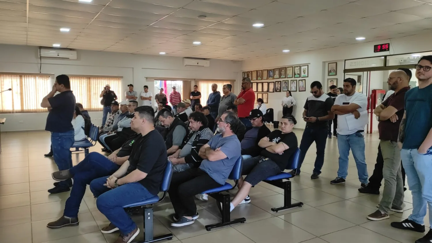 En la Junta Municipal se debate conflicto entre taxistas y conductores de plataformas