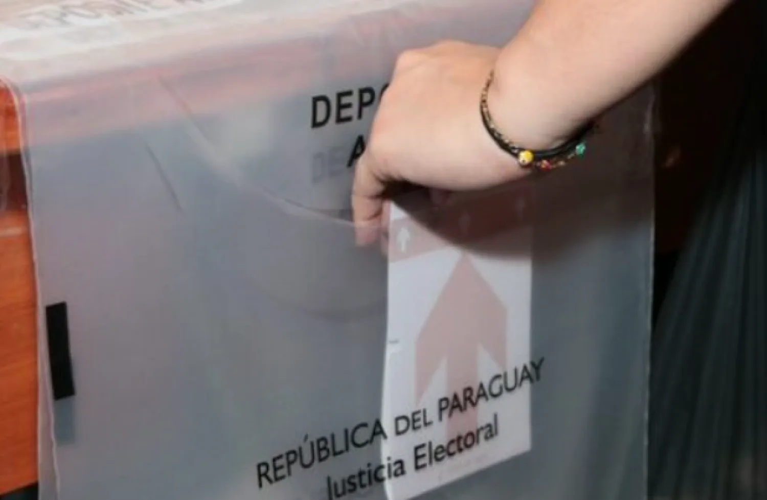 Llegó la hora de la verdad: rige la veda electoral en medios y las cartas están echadas para el domingo