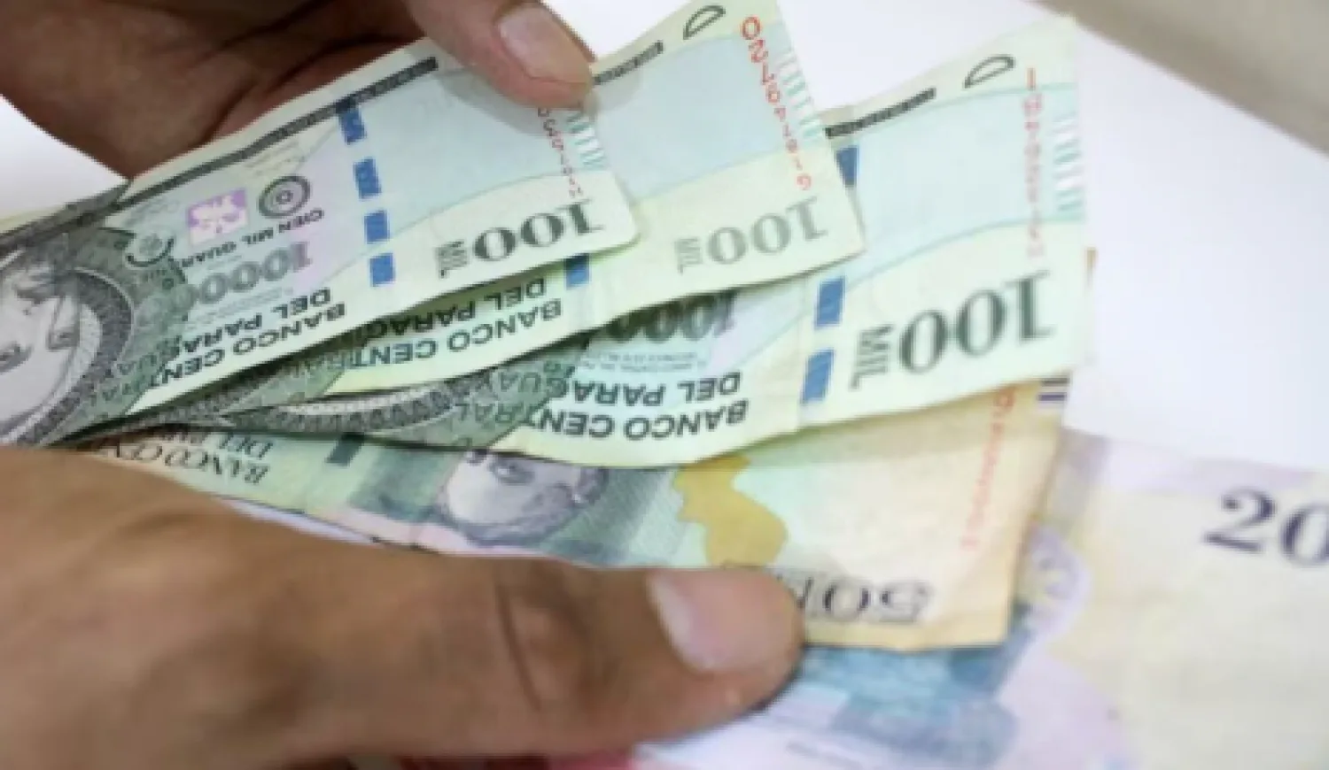 El salario mínimo subiría a G. 69.577 si se aplica la fórmula de inflación del BCP