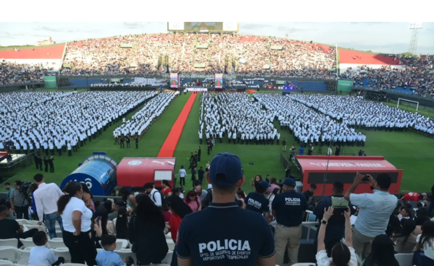 Criminólogo desnuda la mafia y el millonario negocio detrás de los cursillos policiales