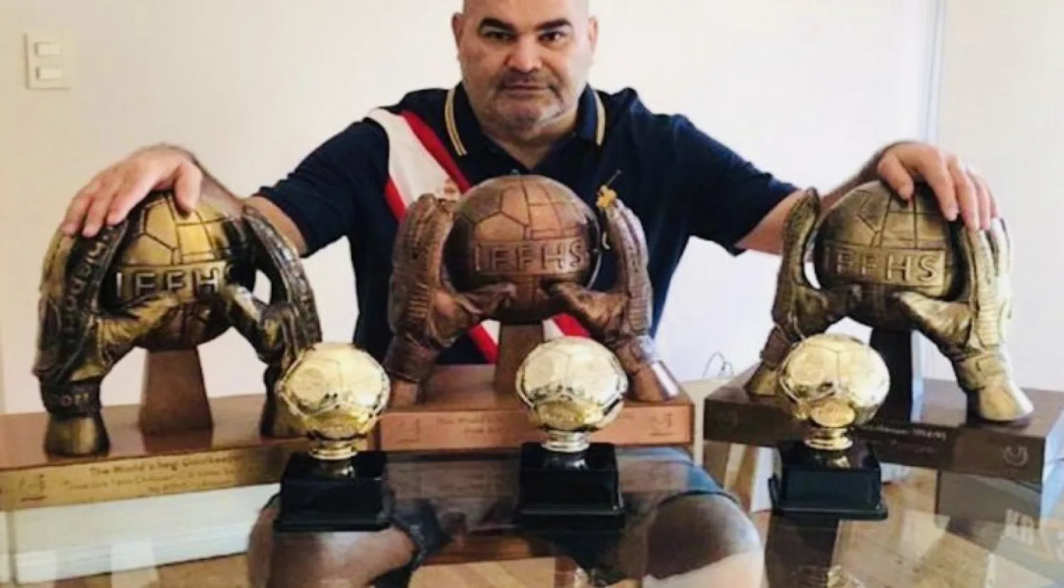 Gustavo Alfaro le respondió a Chilavert