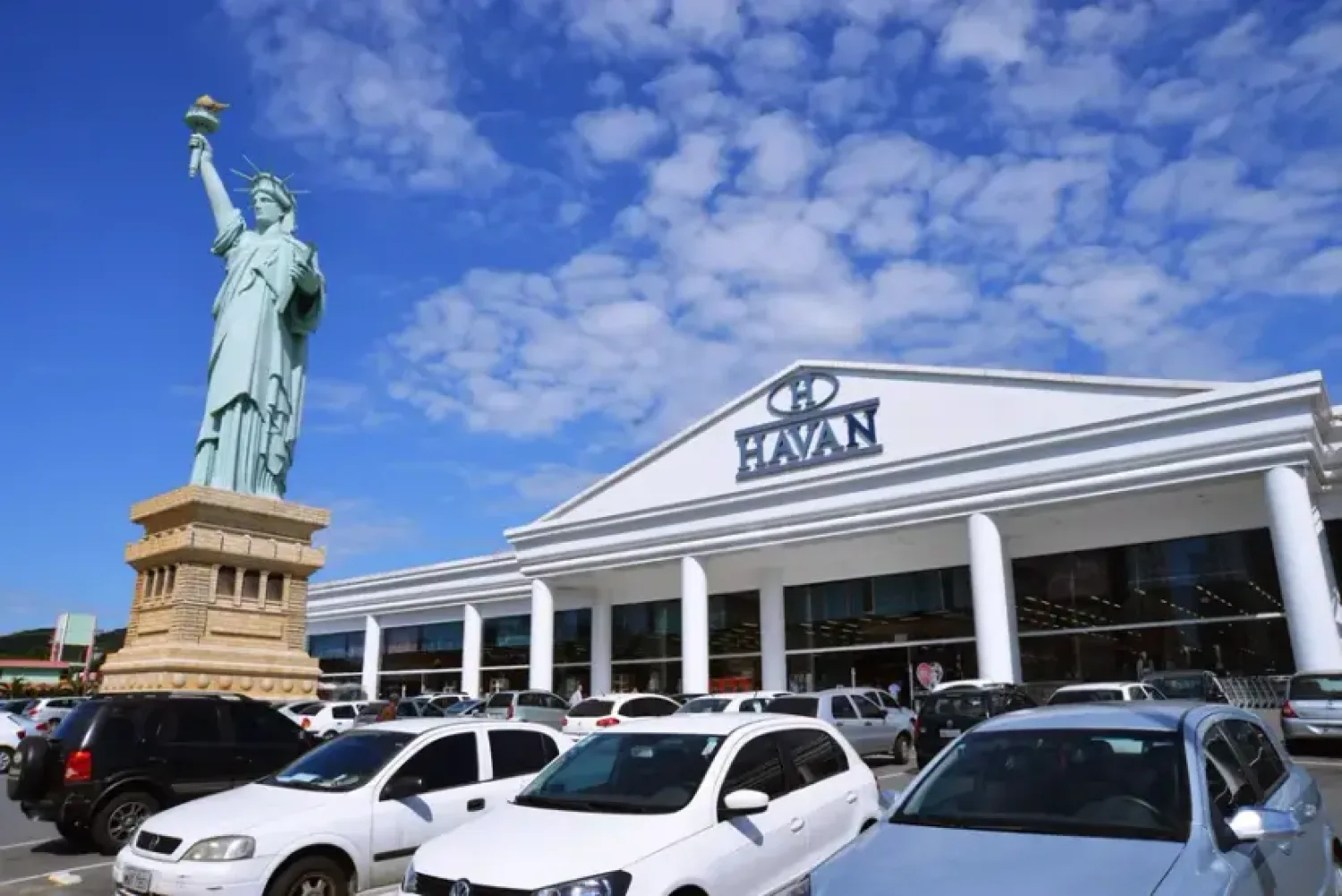 El gigante del retail brasileño Havan evalúa desembarcar en Paraguay con una inversión histórica