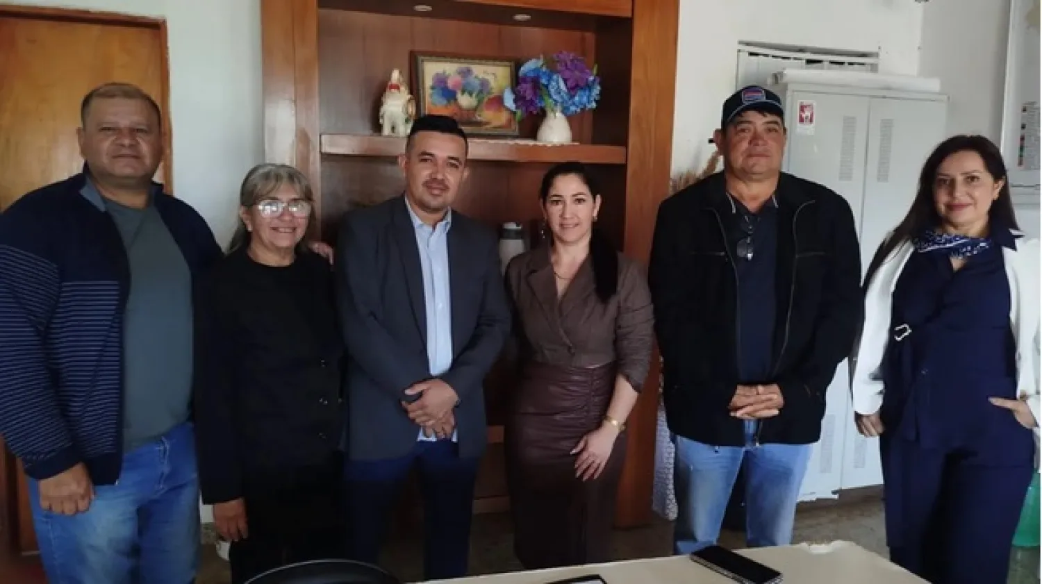 Concejal Perla Franco se reincorpora a su banca y, en sorpresiva sesión, eligen al suplente N° 1 como nuevo Intendente